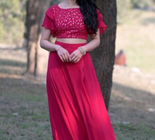 Pretty in Pink: Stylish Outfits for Women 6