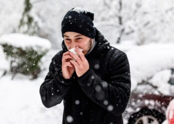 DIY Home Remedies To Alleviate Seasonal Cold