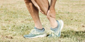 Best Achilles Tendinopathy Exercises & Stretches