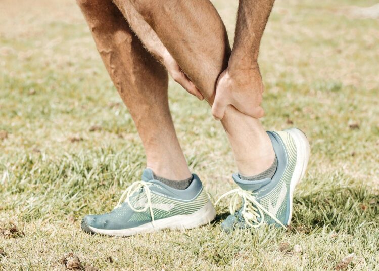 Best Achilles Tendinopathy Exercises & Stretches
