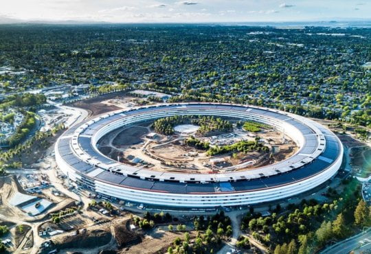 ‘Silicon Valley’s’ ridiculous Not Hotdog app hits Android 5