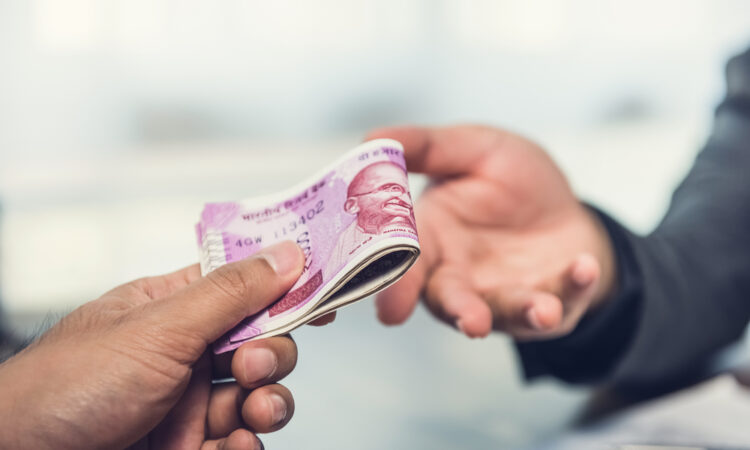 What are the real pros & cons of pre-paying your personal loan? Know here! 2