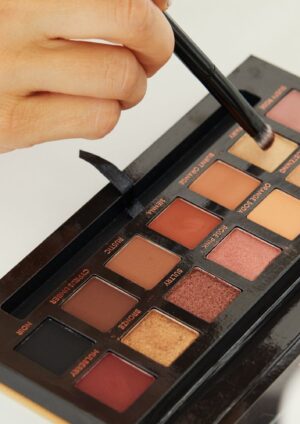 Sky High Maybelline Eyeshadow Palette Review 45