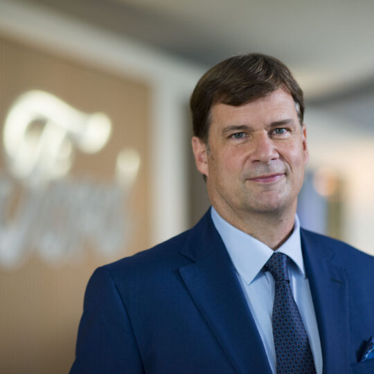 The Rise of Jim Farley: A Look at His Net Worth 28
