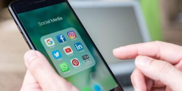 Navigating the Social Media Landscape: Trends in Tailored Marketing for Orange County Businesses