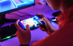 What To Consider Before Getting New Phones For Playing Online Games 2
