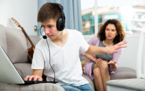 How to Get Over Your Internet Addiction and Lead a Healthy Life 6 How to Get Over Your Internet Addiction and Lead a Healthy Life 4