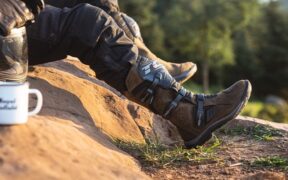 Get Your New Pair of ECCO Boots Now and Experience the Difference! 4