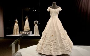 Dress Fashionably in the Jungle 4