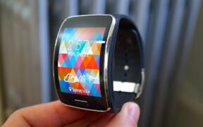 Apple Watch Vs. Moto 360 Vs. Samsung Galaxy Gear S: Which Smartwatch to Buy? 3