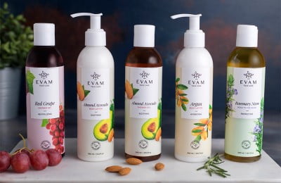 Caffeine Doesn’t Really 'Wake Up' Your Skin—But It Might Do Something Else 1 Caffeine Doesn’t Really 'Wake Up' Your Skin—But It Might Do Something Else 1