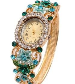 Sparkly sensation, OMG Accessories, celebrates milestone 9