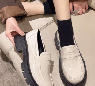 Step Up Your Shoe Game with Platform Loafers: The Perfect Combination of Style and Comfort 10
