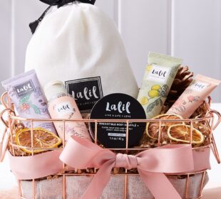 Perfect Valentine Basket Ideas for Your Loved One 3