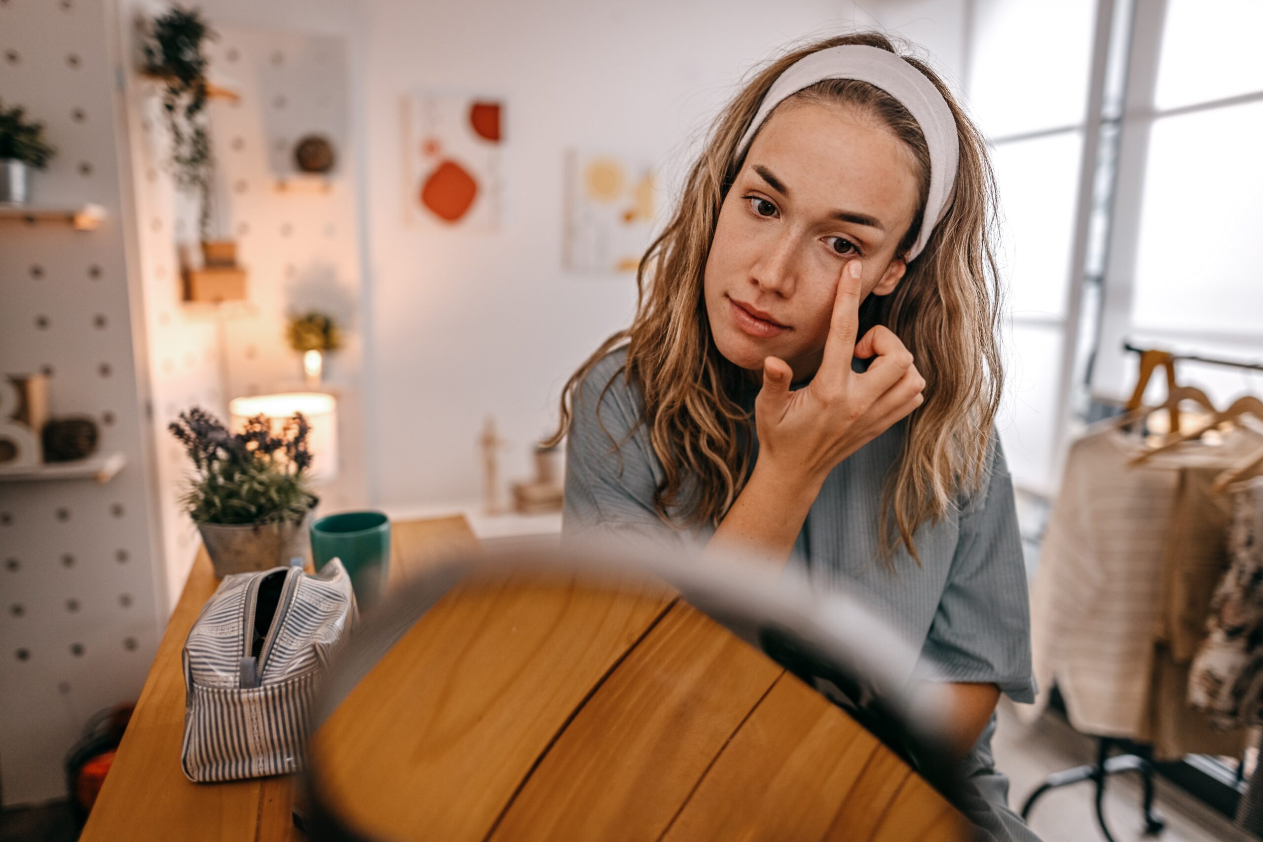 Say Goodbye to Dark Circles: The Best Under Eye Creams to Brighten Your Eyes 1 Say Goodbye to Dark Circles: The Best Under Eye Creams to Brighten Your Eyes 1