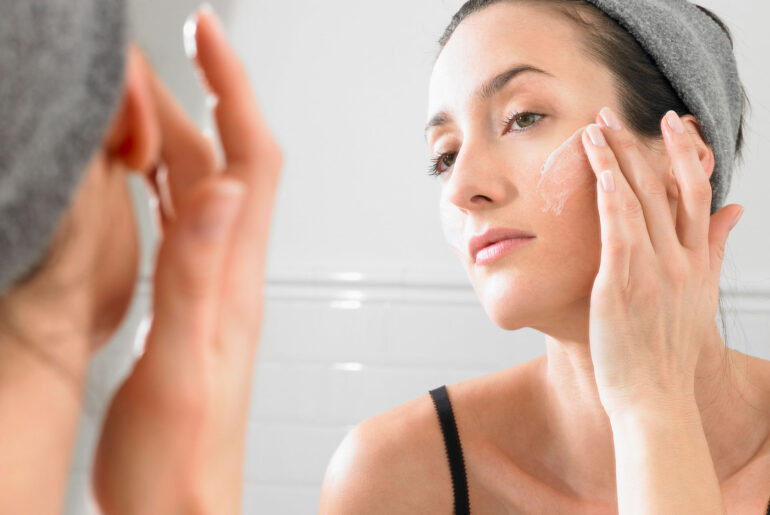 How to Reduce Hyperpigmentation Naturally 6