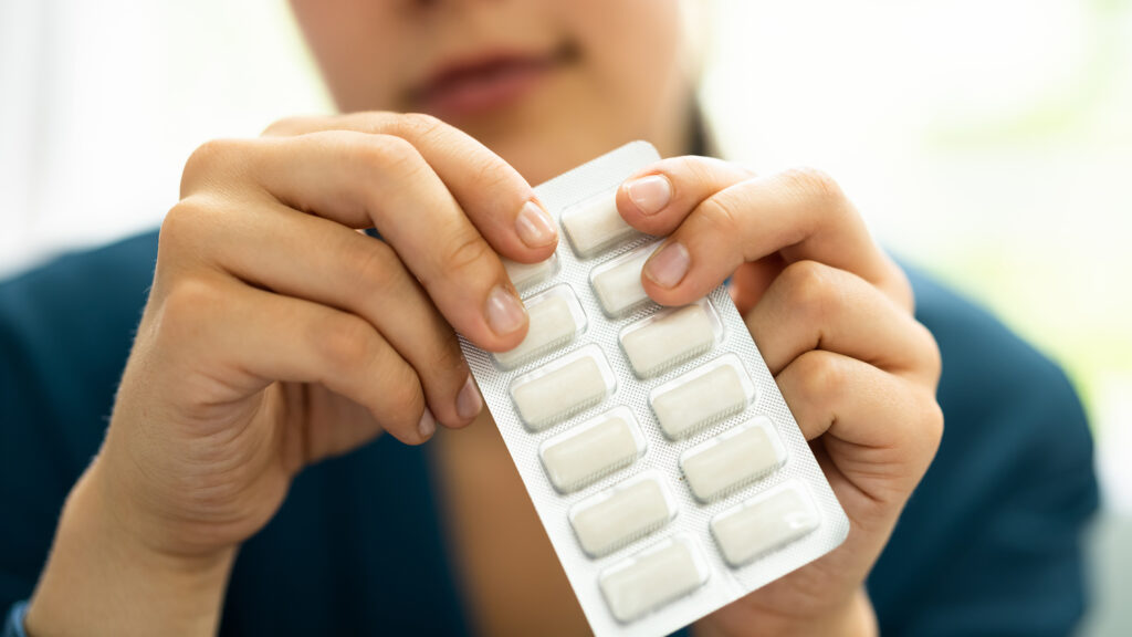 Nicotine Gum Uses & Health Benefits Explained 25