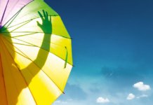 What is Life? A Critical Analysis on e book of Erwin Schrodinger and Its Philosophical Significance