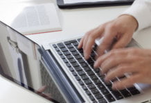 Five Top Bloggers Explain Their Defining Moments at the Road to Success