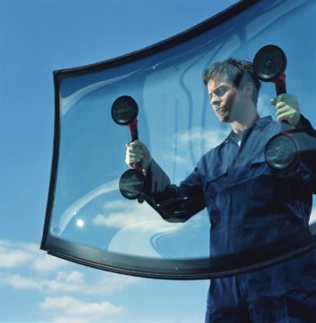 Essential Tips to Avoid Needing Auto Glass Repair