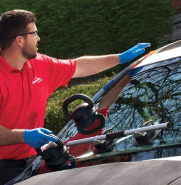 HOW TO GET A WINDSHIELD REPLACED