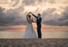 How To Make Money As A Wedding Photographer