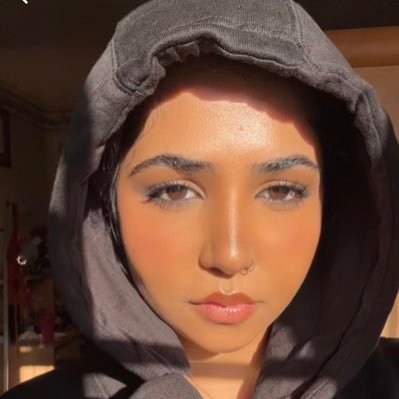 Lina Bina: A Rising Star in the Fashion World - Myupdate Star