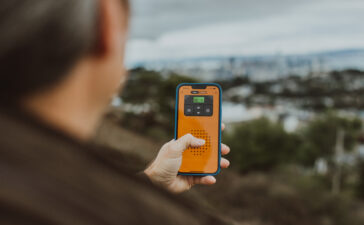 The Best iOS Walkie Talkie Apps to Use Instead of Apple's 5 The Best iOS Walkie Talkie Apps to Use Instead of Apple's 4