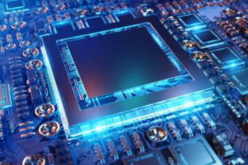 Leica's CL gives an iconic design the present day tech it merits 2 Leica's CL gives an iconic design the present day tech it merits 2