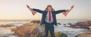 Do the IPDN Stock Analysts See Growth Potential? 13