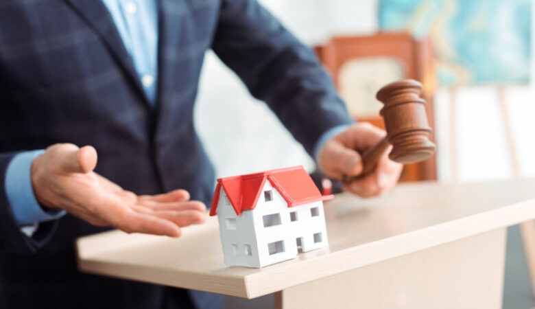 The Benefits of a Real Estate Auction 6