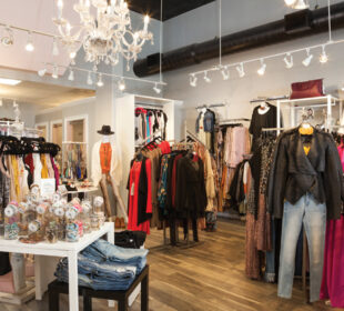Reliance plans essential expansion of its style shops & integrate them with its on line enterprise 13 Reliance plans essential expansion of its style shops & integrate them with its on line enterprise 7