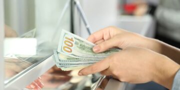 Your money: Why bank deposits are no longer a favourite with traders 1 Your money: Why bank deposits are no longer a favourite with traders 1