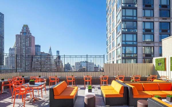 Experience the Ultimate Social Scene at Cloud Rooftop Bar 1 Experience the Ultimate Social Scene at Cloud Rooftop Bar