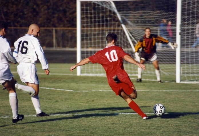 1200px-Football_iu_1996