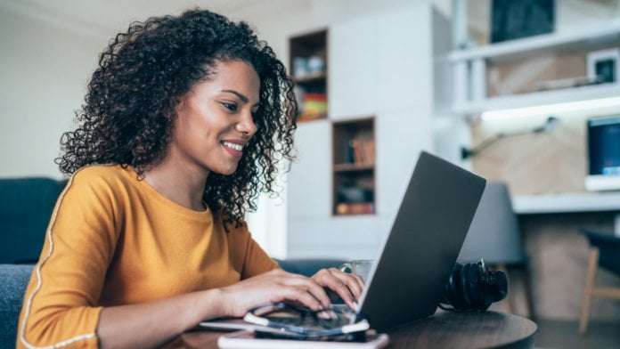 find-internet-connection-type-hero-1215146555
