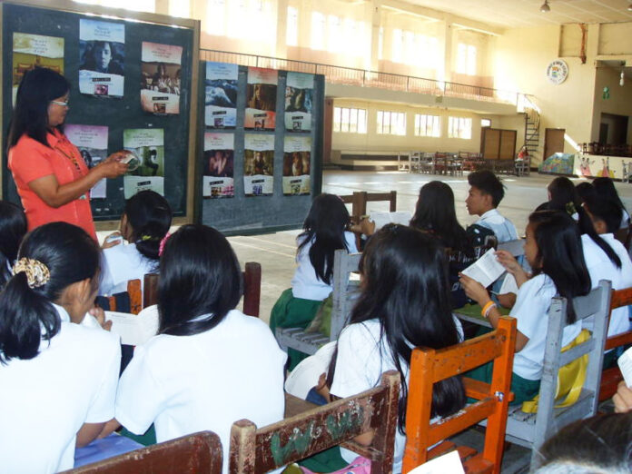 drug-free-world-class-with-teach-student