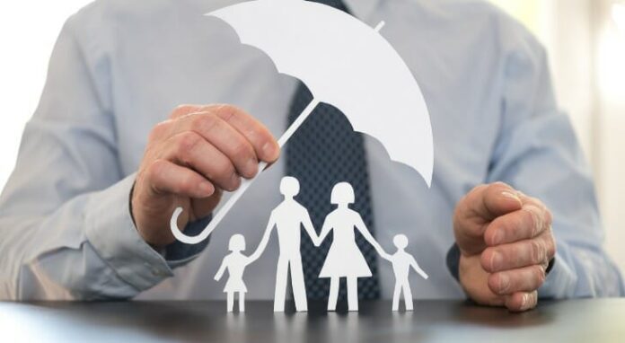 concept-of-family-coverage-picture-id1140953835