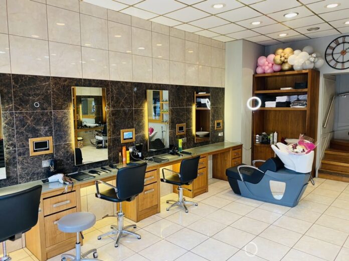 4944708043724a5b9ee10c373ee38e-elegance-hair-beauty-salon-biz-photo-4dc4fdf4cd2c4b378a9a810112ca9a-booksy