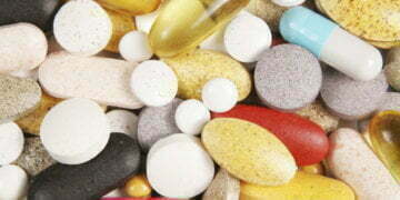 Prevent strokes by using avoiding taking these dietary supplements together