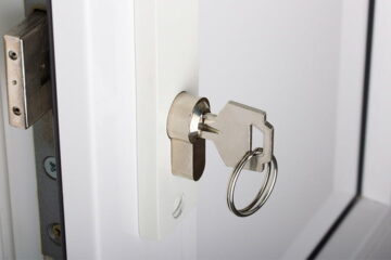 Benefits of Multi-Point Locking Systems 4 Benefits of Multi-Point Locking Systems 3