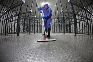 Tips to Keep Industrial Facility Clean 3
