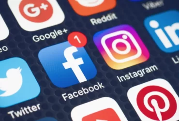 First Social Media Platform - Facebook, Twitter, or LinkedIn? 35 First Social Media Platform - Facebook, Twitter, or LinkedIn? 34