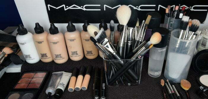 Five Fall 2016 Make-up Developments So as to Be Large, In steps with MAC Cosmetics Make-up Artists 9