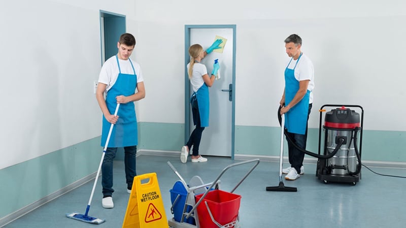 5 Essential Janitorial Supplies to Buy in Bulk  9