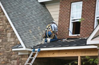 Major Benefits of Hiring Local Roofing Services 2