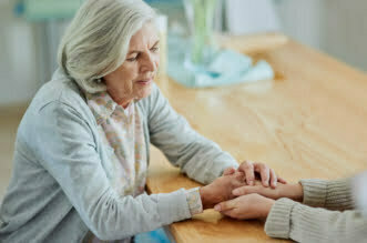 When Is it Time to Consider a Home Health Aide for a Senior Loved One? 5