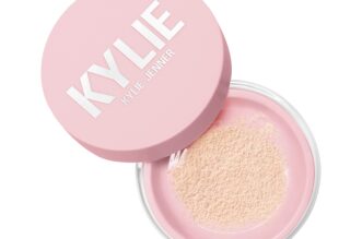 Flawless Finish: The Best Setting Powders for a Long-Lasting Look 3