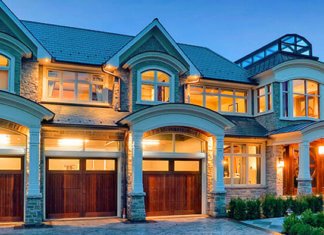 Benefits of Hiring a Design-Build Contractor for Custom Home Construction