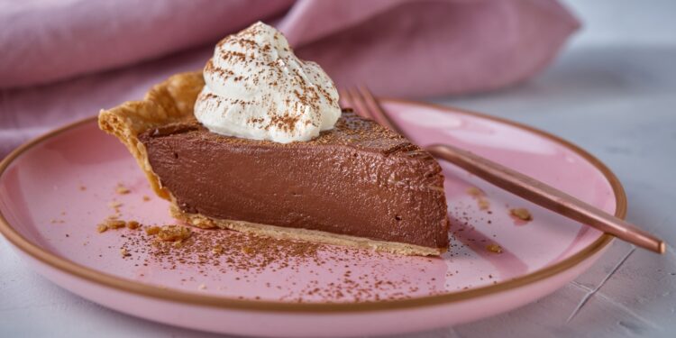 How to Make Chocolate Pie – The Easiest Way Ever!
